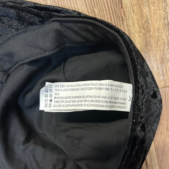 Forever 21 Black Velvet Flat Hat/Cap, Drivers, One Size - Picture 4 of 5